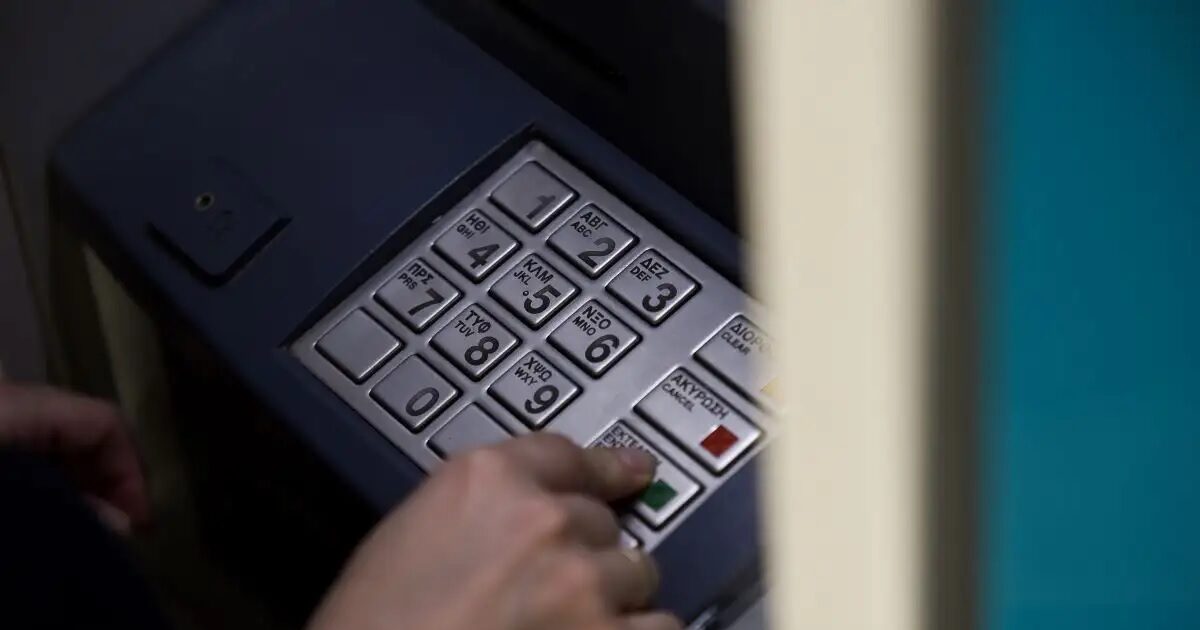 Easter: How are banking and shops affected by holidays – when do banks reopen
