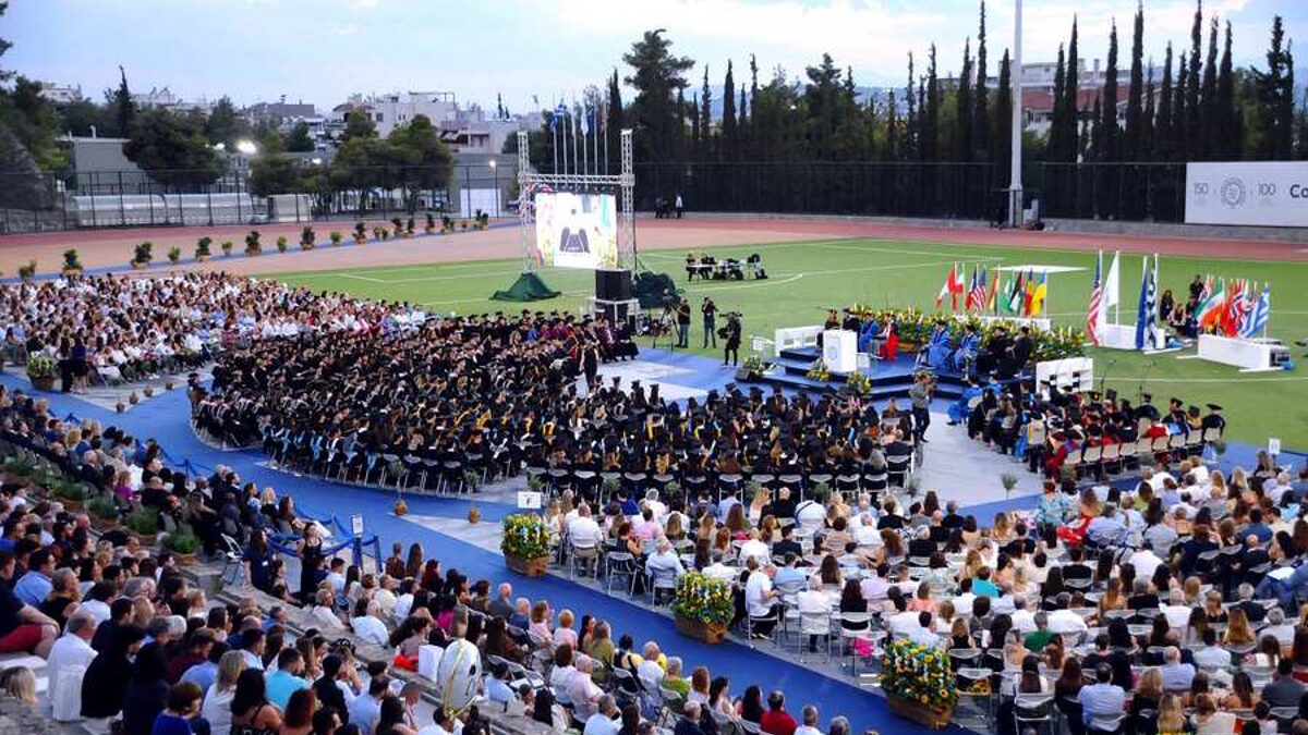 Τελετή αποφοίτησης στο Αμερικανικό Κολλέγιο Ελλάδος (Deree)