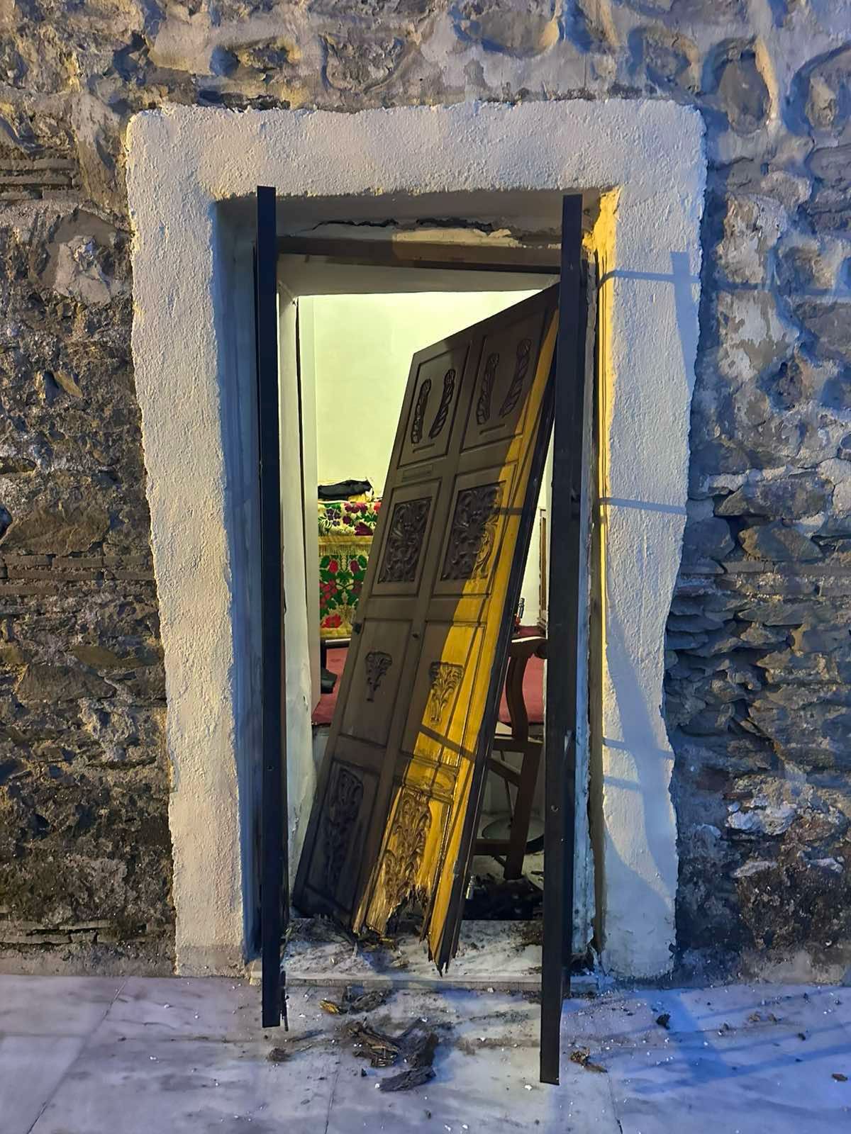 Ιερόσυλοι διέρρηξαν εκκλησία στη Θεσσαλονίκη 