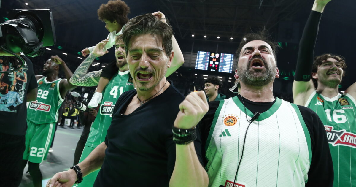 Dimitris Giannakopoulos: Frantic festivities with the players and the world at OAKA