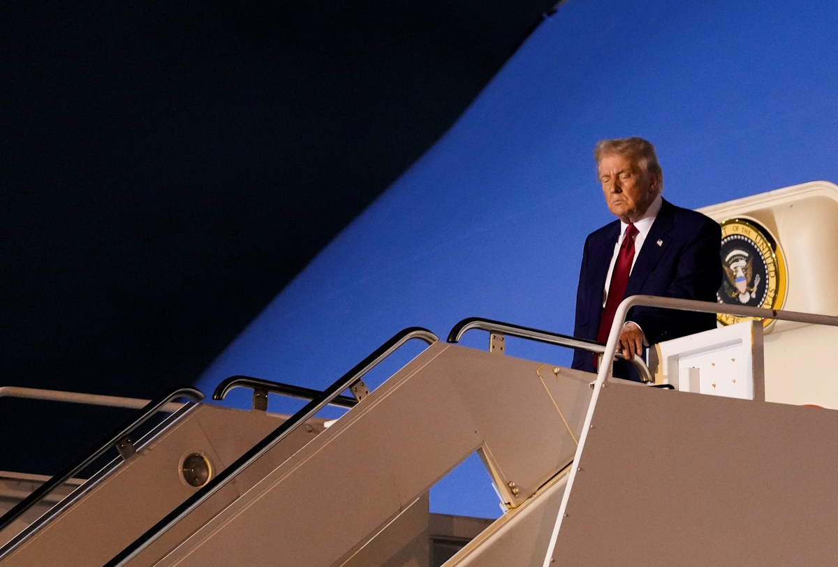 Ο Ντόναλντ Τραμπ από το Air Force One