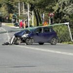 Κολώνα έπεσε πάνω σε αυτοκίνητο στην Εκάλη