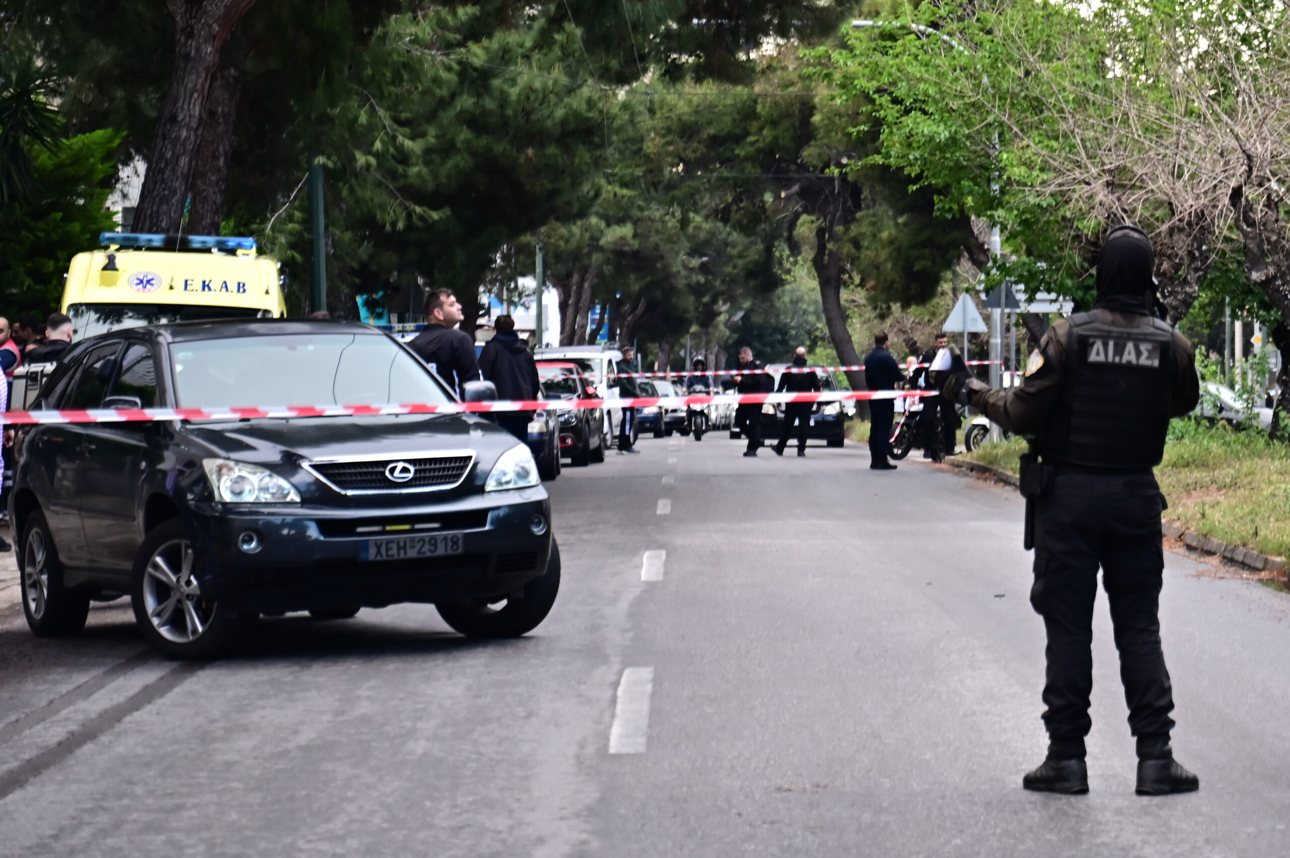 Αποκλεισμένο από αστυνομικές δυνάμεις το σημείο της μαφιόζικης δολοφονίας στο Χαλάνδρι