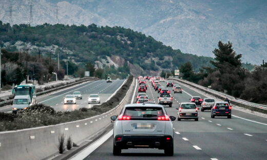 Πολλά οχήματα σε Εθνική Οδό