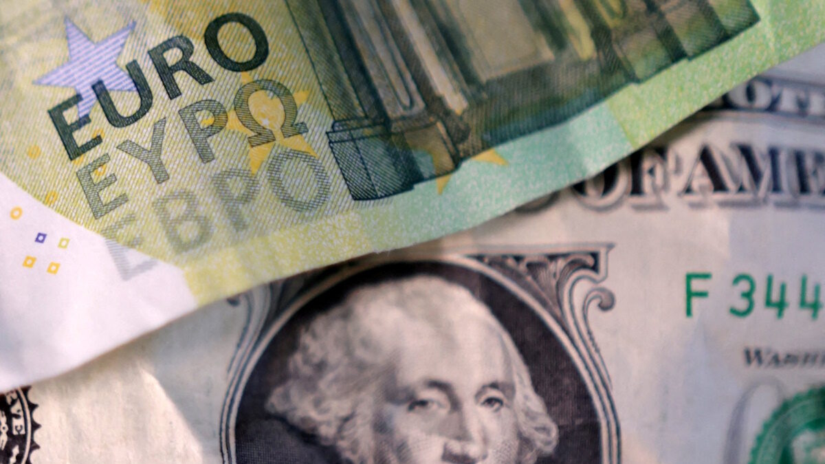 US dollar and Euro banknotes