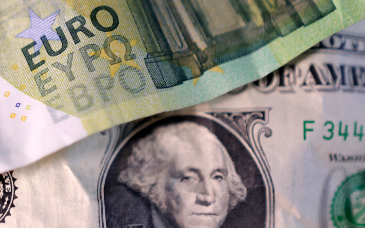US dollar and Euro banknotes