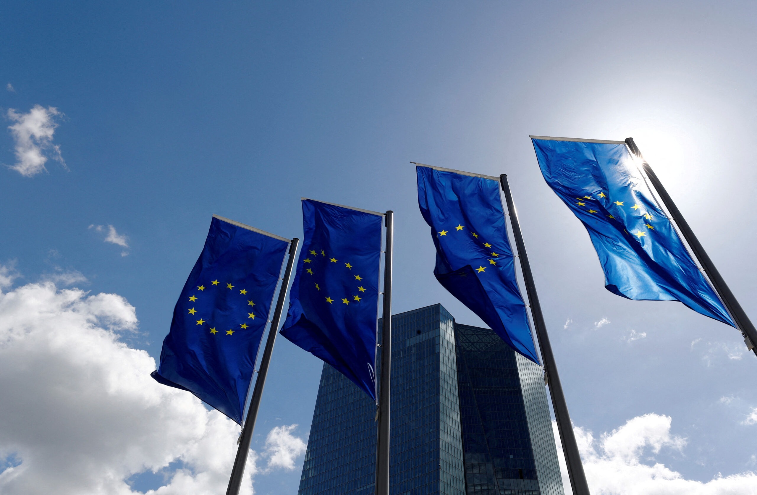 Σημαίες της ΕΕ στην έδρα της ΕΚΤ στην Φρανκφούρτη