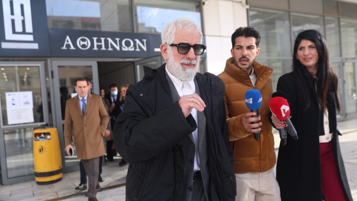 Ο Πέτρος Φιλιππίδης