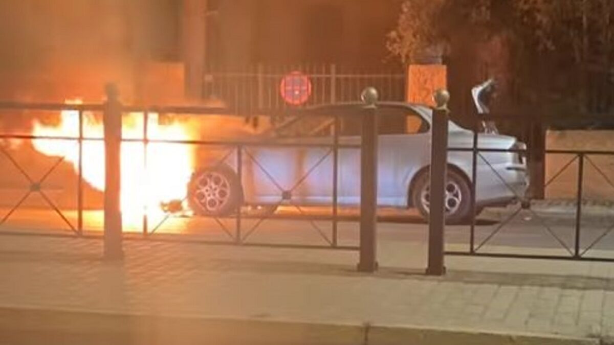Φωτιά σε αυτοκίνητο