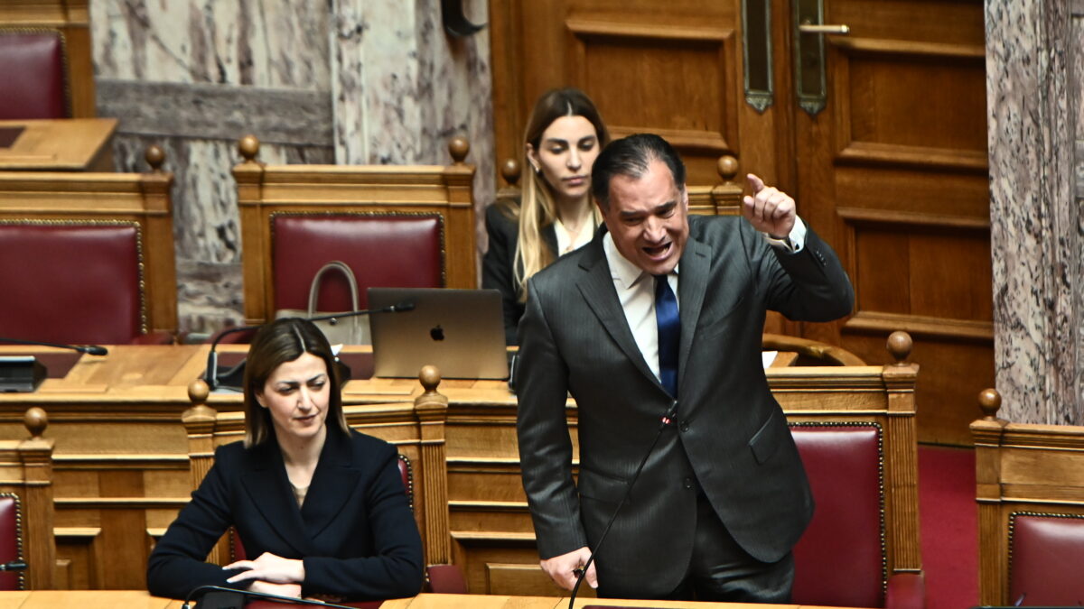 Ενταση στη Βουλή