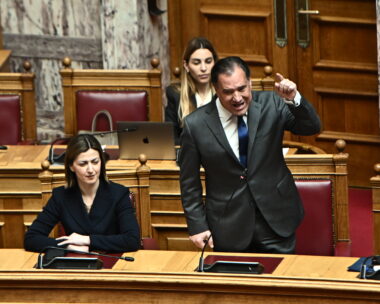 Ενταση στη Βουλή