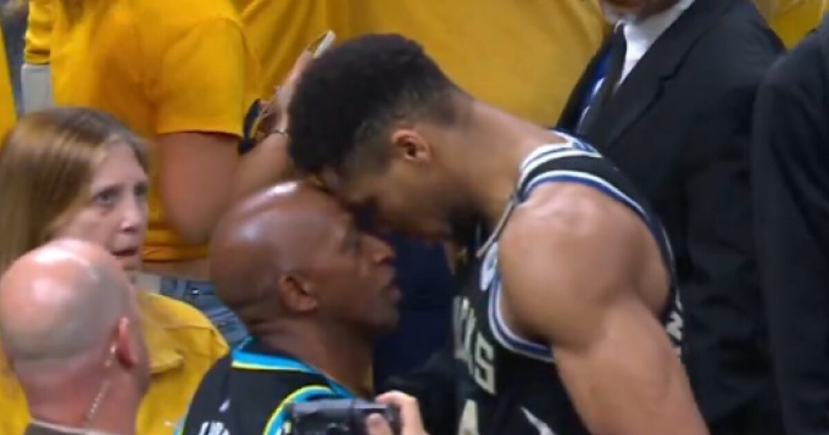 Furious Yiannis Antetokounbos with his father Haribarton after the Milwaukee Bucks’ exclusion – “found me”