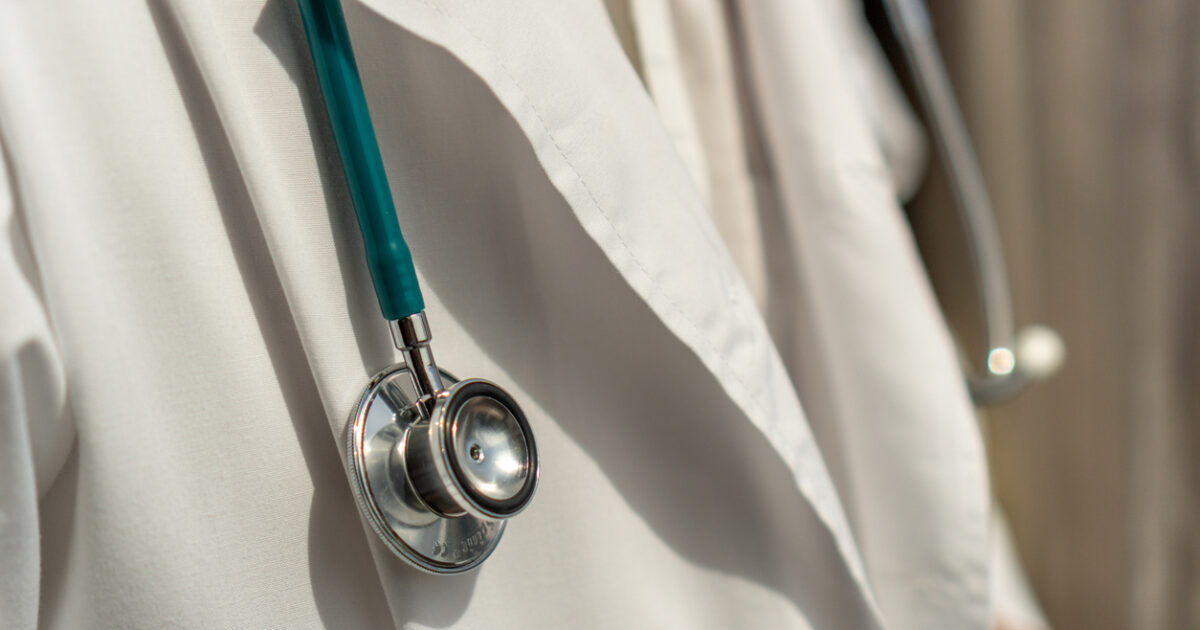 The Director of Cardiac Surgery in Hippocrates requested a 5,000 euro sachet but was “compatible” with 3,000