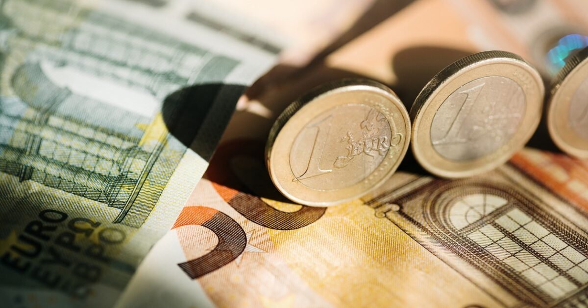 AADE: The list of allowances, benefits and premiums not included in income tax is updated