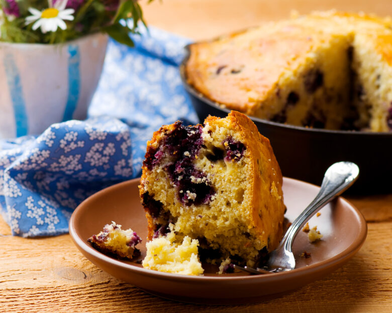 Συνταγή για Berry Buckle: Ζουμερό κέικ με κόκκινα φρούτα