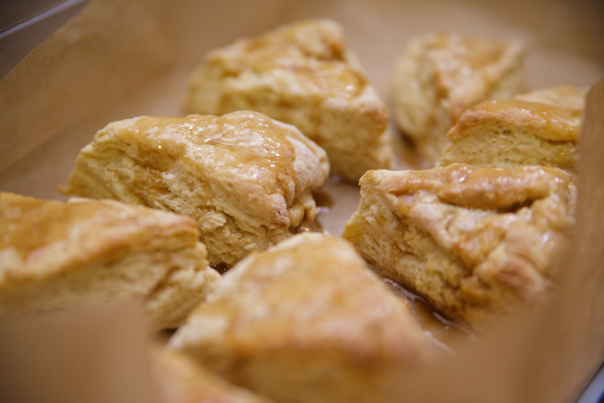Scones με γλάσο λεμονιού