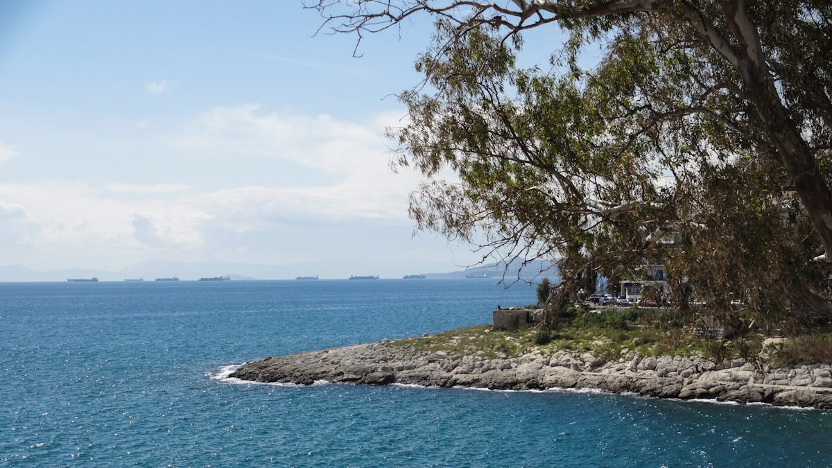 Στιγμιότυπο από την παραλία της Πειραϊκής