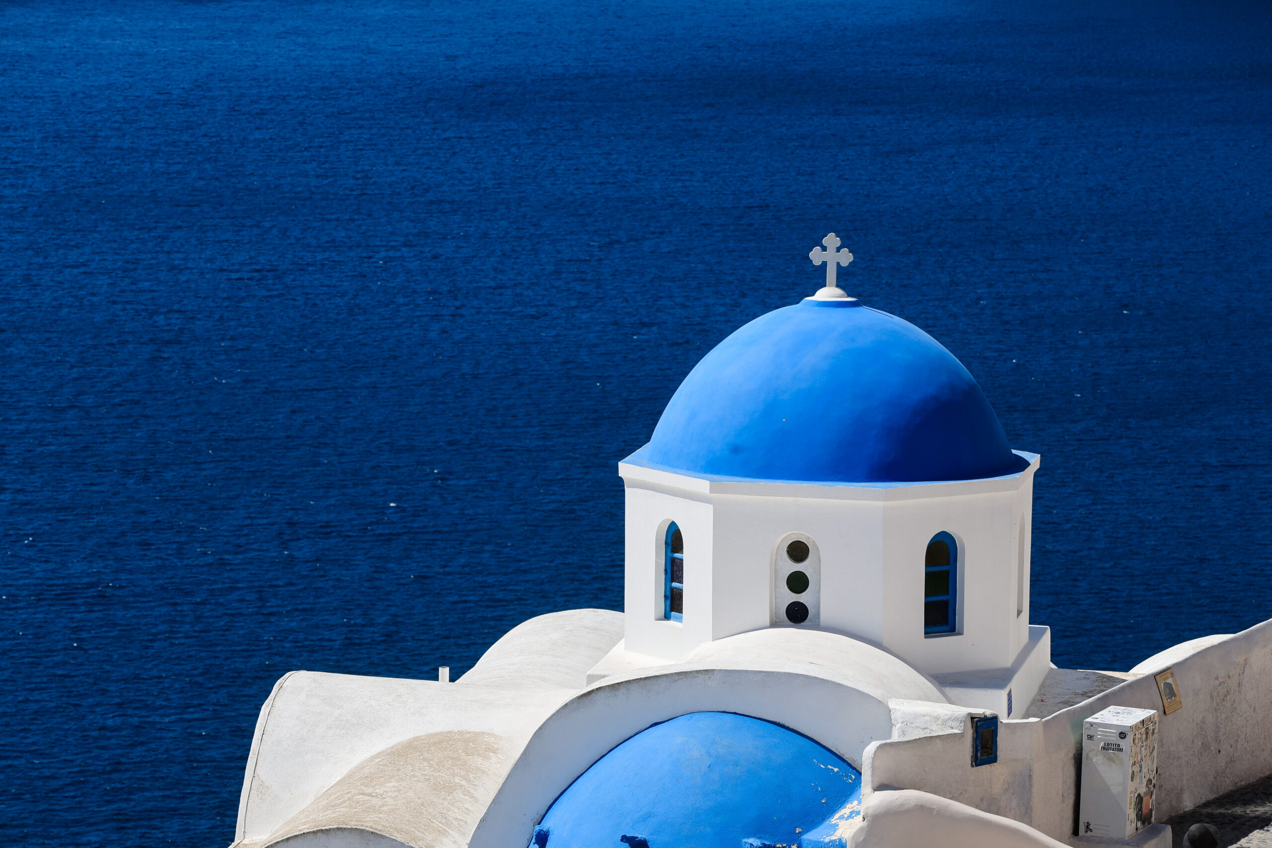 Εκκλησία στη Σαντορίνη