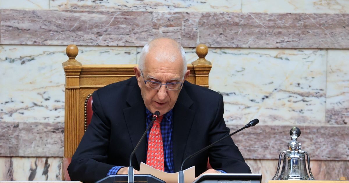 Κακλαμάνης κατά Κωνσταντοπούλου: «Επιθυμεί προνομιακή πρόσβαση για τη δικογραφία των Τεμπών»