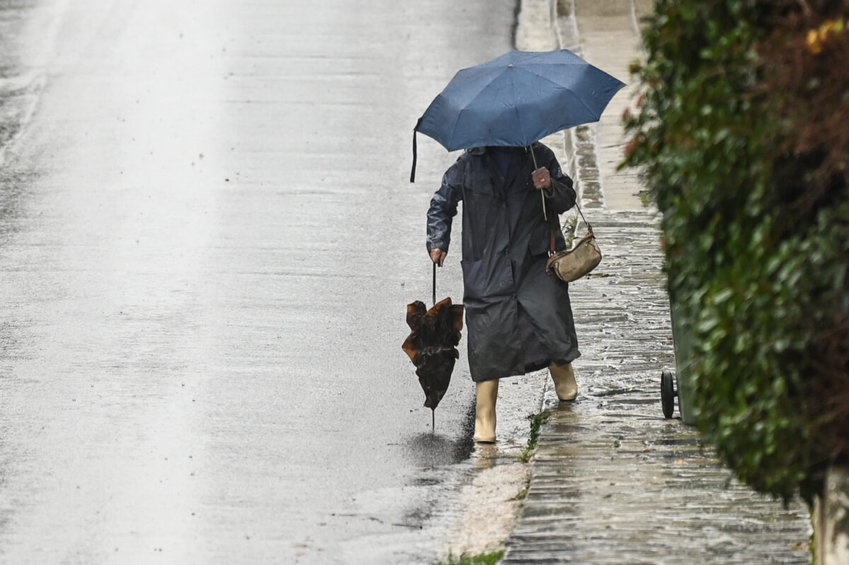 Βροχερό σκηνικό