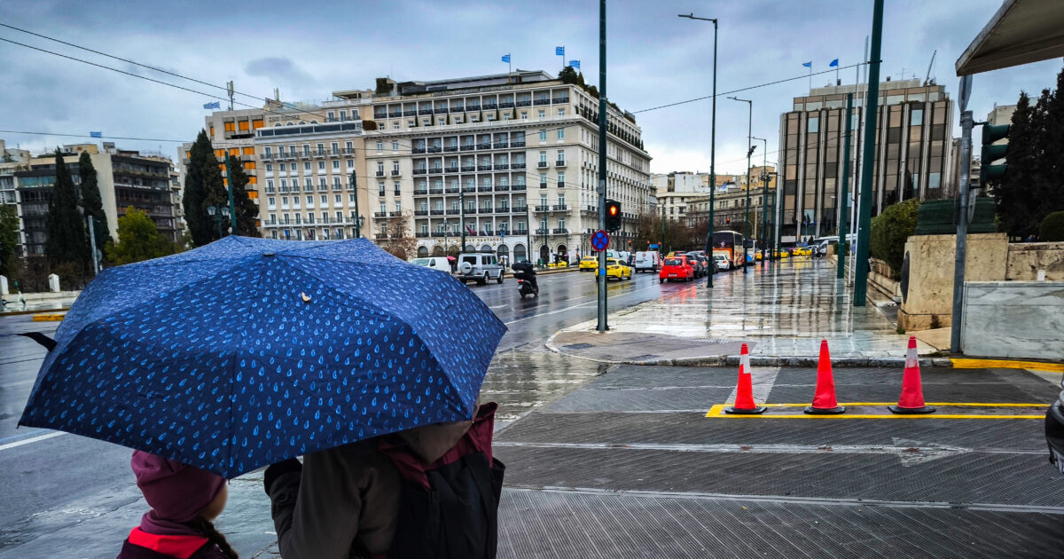 Weather tomorrow: Thunderstorms, winds up to 8 beaufort and temperature at 24 degrees Celsius