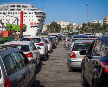 Αυτοκίνητα στο λιμάνι του Πειραιά