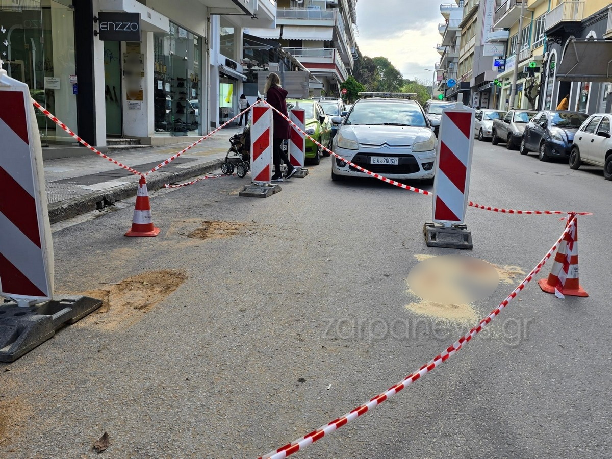 Χώματα στο δρόμο και κορδέλες της αστυνομίας