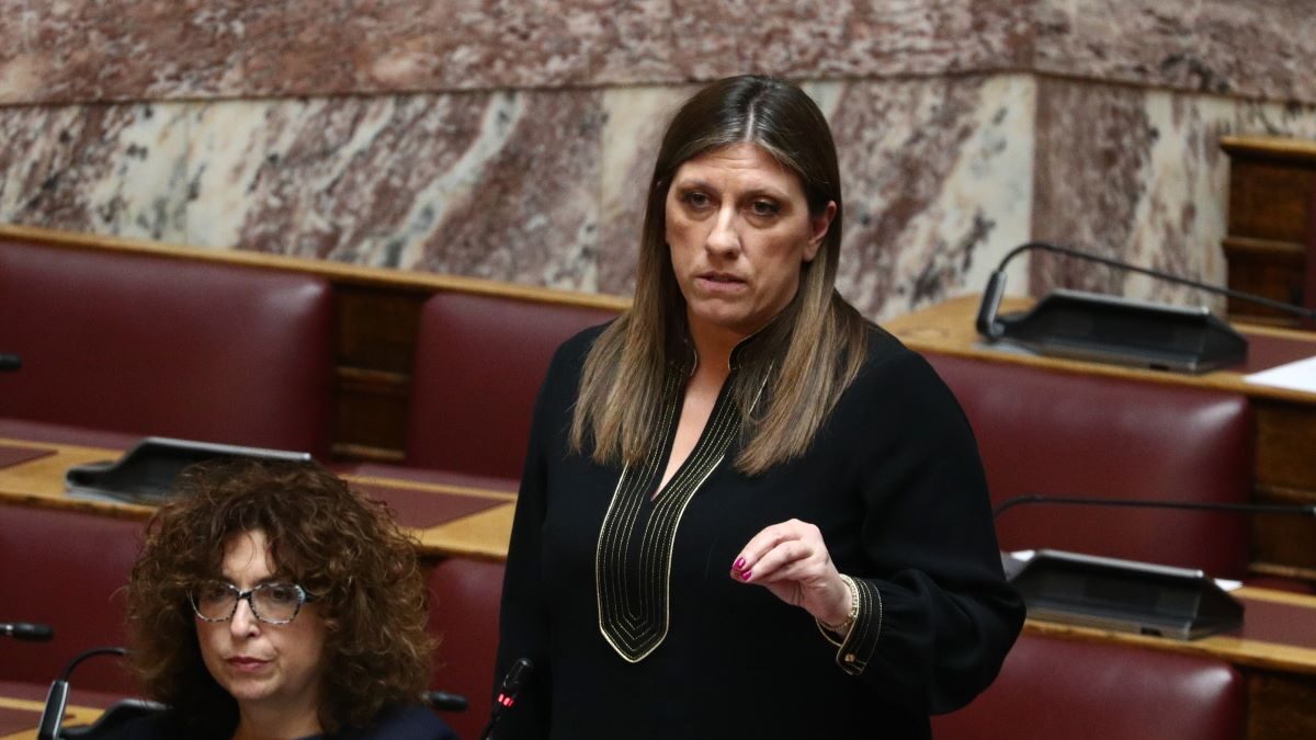 Η πρόεδρος της Πλεύσης Ελευθερίας Ζωή Κωνσταντοπούλου στη Βουλή
