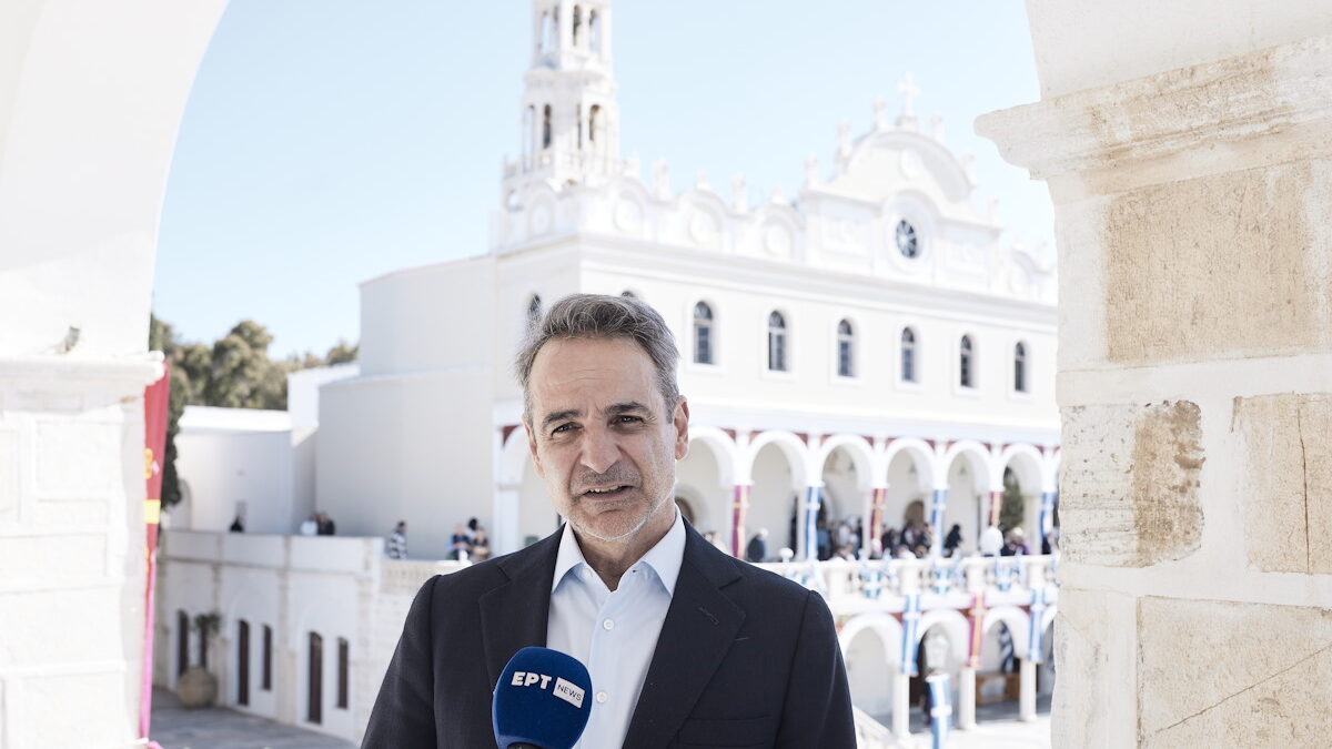 Ο Κυριάκος Μητσοτάκης στην Τήνο