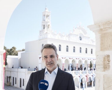 Ο Κυριάκος Μητσοτάκης στην Τήνο