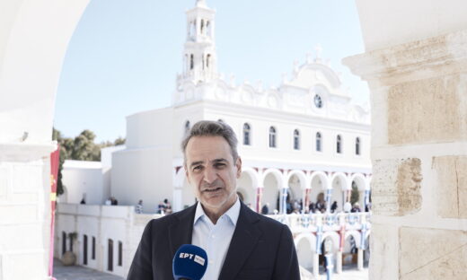 Ο Κυριάκος Μητσοτάκης στην Τήνο
