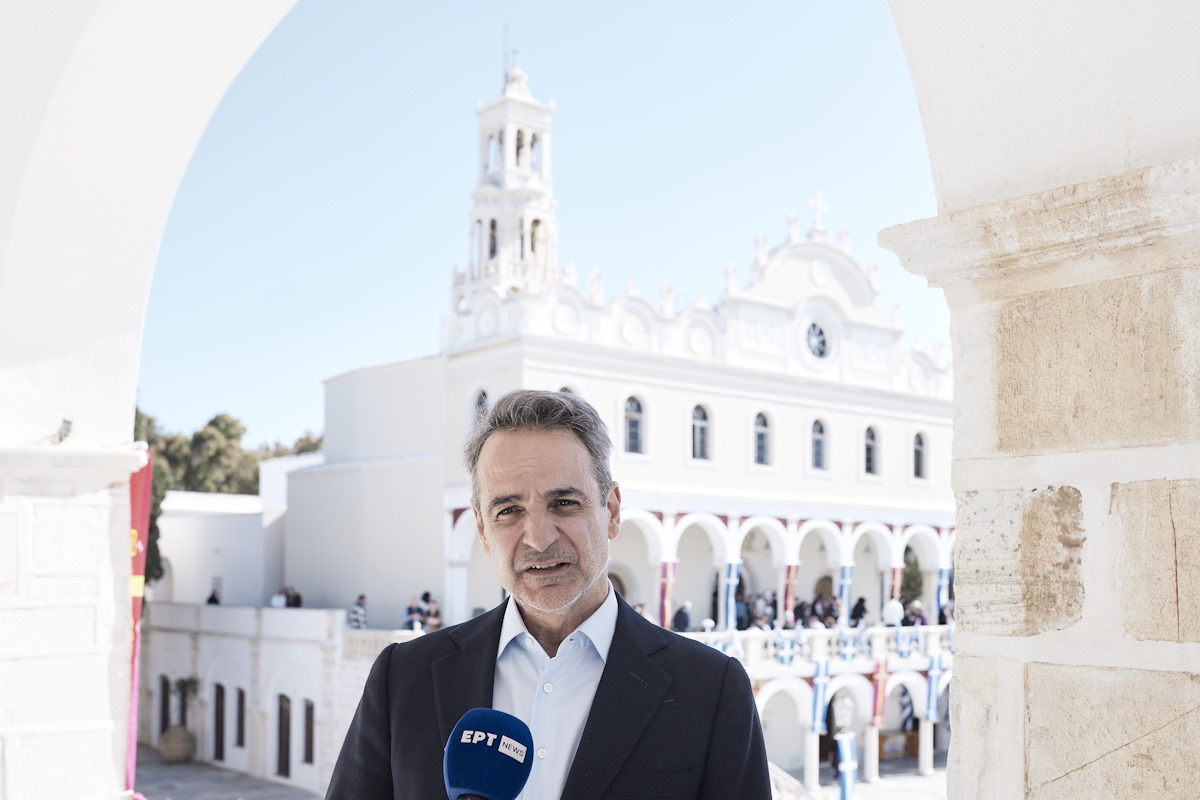 Ο Κυριάκος Μητσοτάκης στην Τήνο