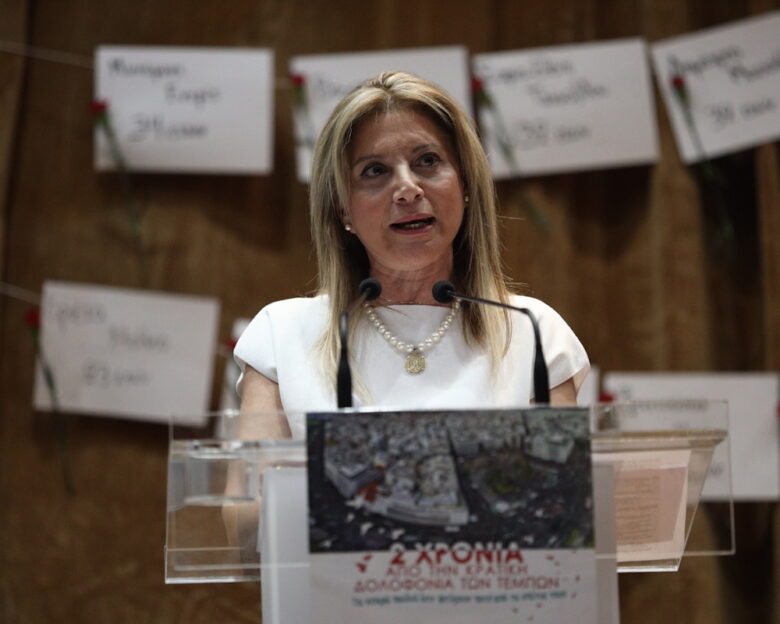Καρυστιανού κατά Μητσοτάκη: «Τα παιδιά μας δεν κάηκαν από έλαια σιλικόνης, υπερασπίζεστε ένα τρομερό ψέμα»