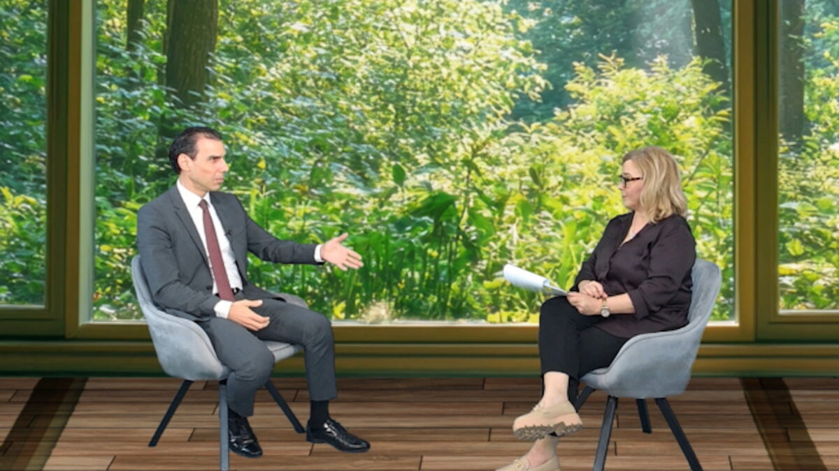 O υφυπουργός Υγείας, Μάριος Θεμιστοκλέους και η δημοσιογράφος Γιάννα Σουλάκη
