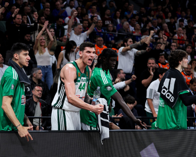 Euroleague: Στο 2-1 Παναθηναϊκός και Ολυμπιακός – Τα αποτελέσματα και το πρόγραμμα στα πλέι οφ