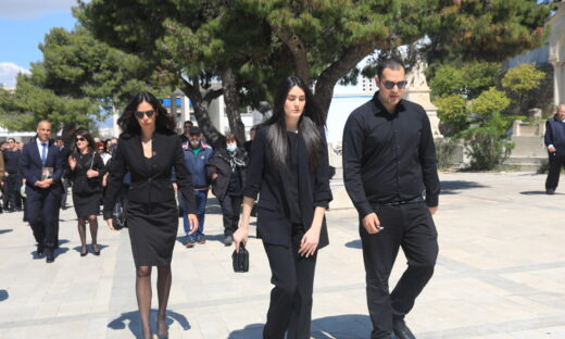 Χρίστος Κούγιας, Μάιρα Κουγιά, Εύη Βατίδου