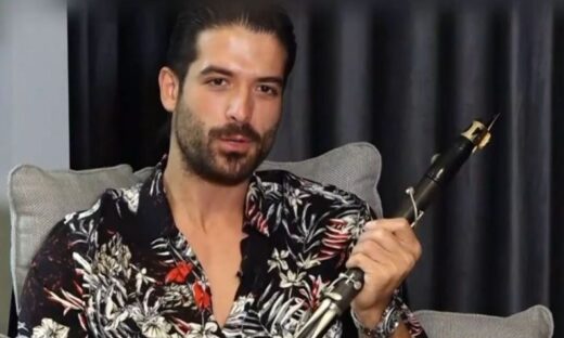 Ο μουσικός Άρης Μουγκοπέτρος
