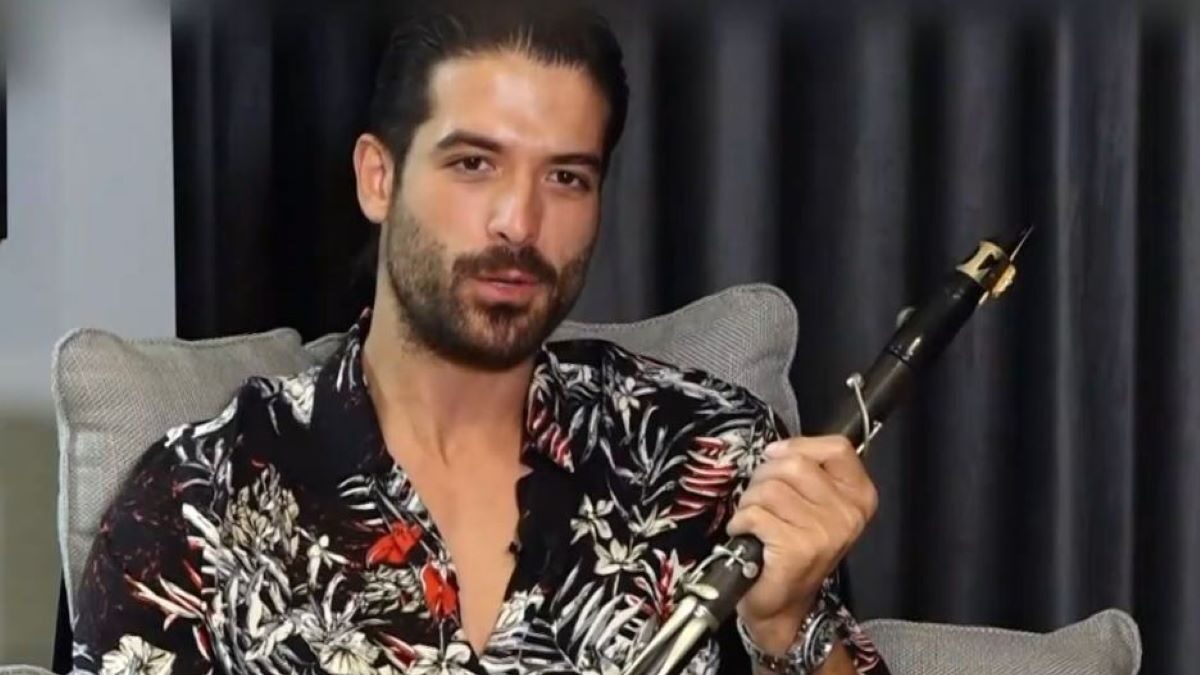 Ο μουσικός Άρης Μουγκοπέτρος