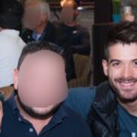 Ο Άρης Μουγκοπέτρος μαζί με τον 32χρονο φίλο του που του έδωσε την κροτίδα
