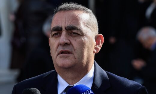 Λαϊκό προσκύνημα στο σκήνωμα του μακαριστού Αρχιεπισκόπου Αλβανίας Αναστασίου, Κυριακή 26 Ιανουαρίου 2025. 
(ΓΙΩΡΓΟΣ ΚΟΝΤΑΡΙΝΗΣ