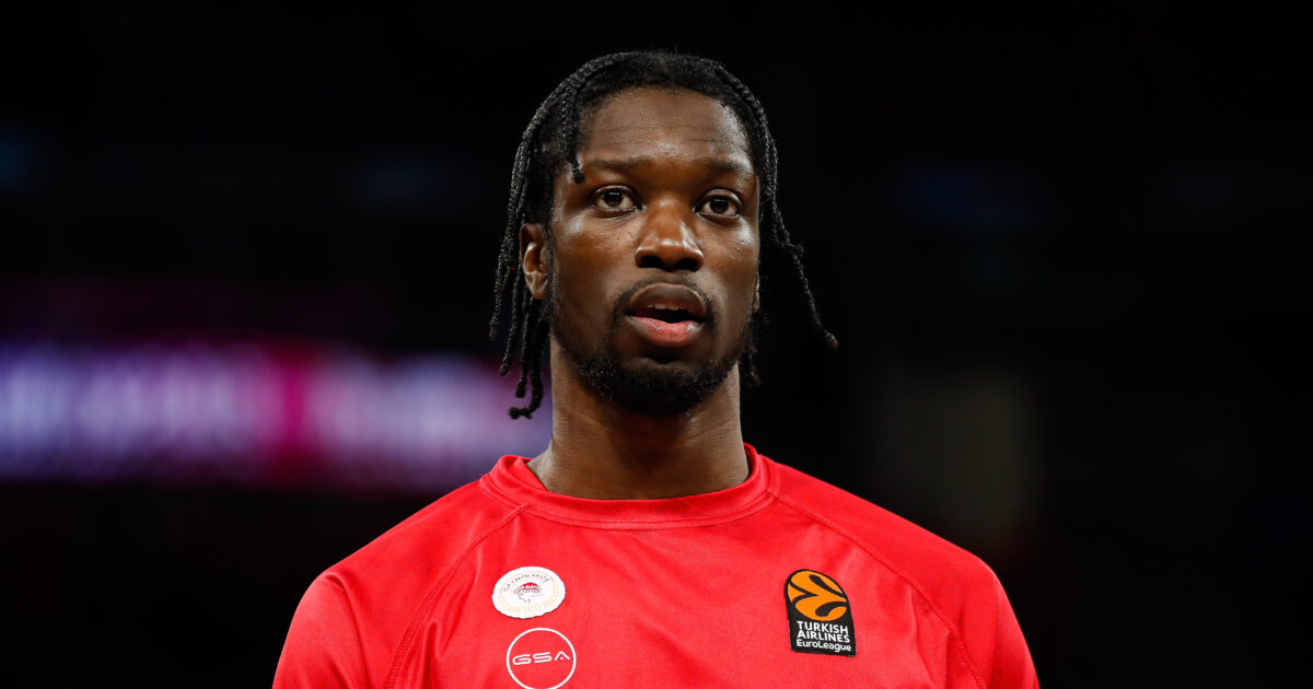 Nathan Mensa was announced by Maccabi Tel Aviv after leaving Olympiacos