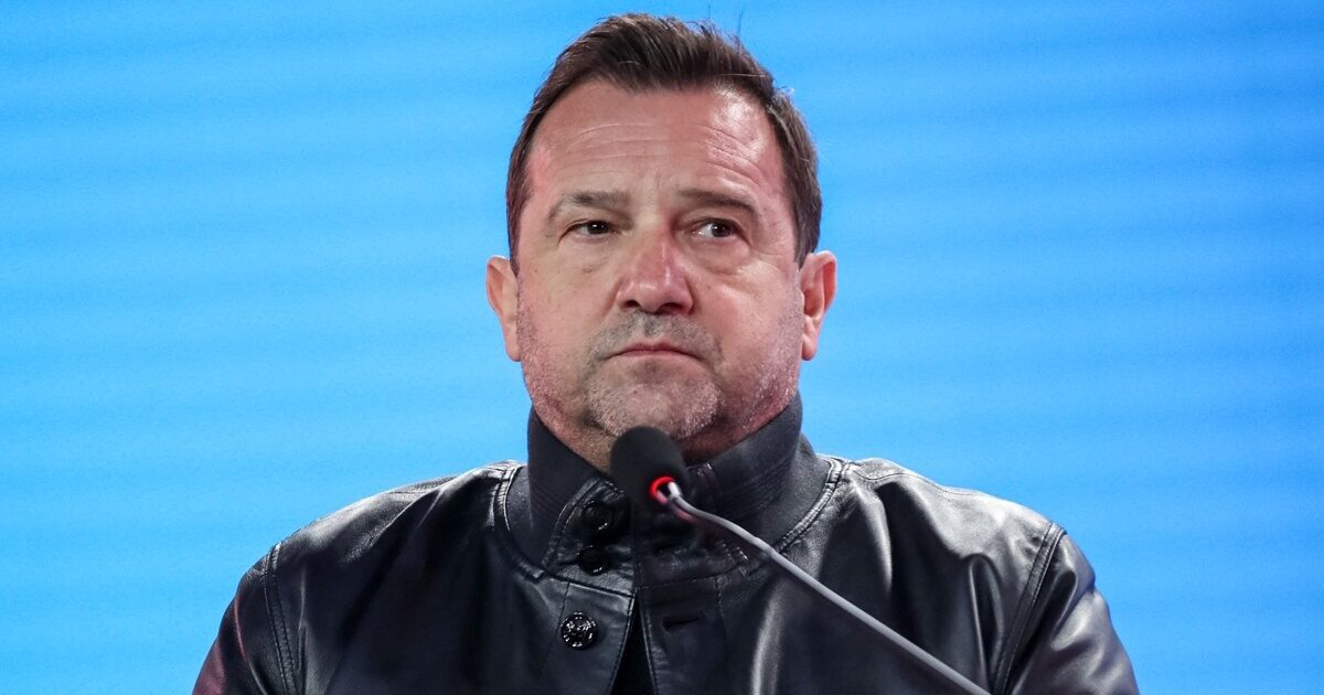 Plakias in Famello: “Washing Machine and in Gennounia – from me a white check will not get any”