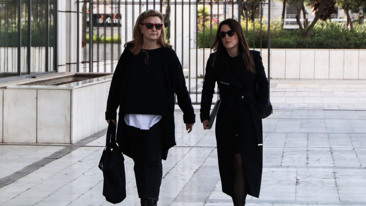 Η Ελπίδα Νίνου