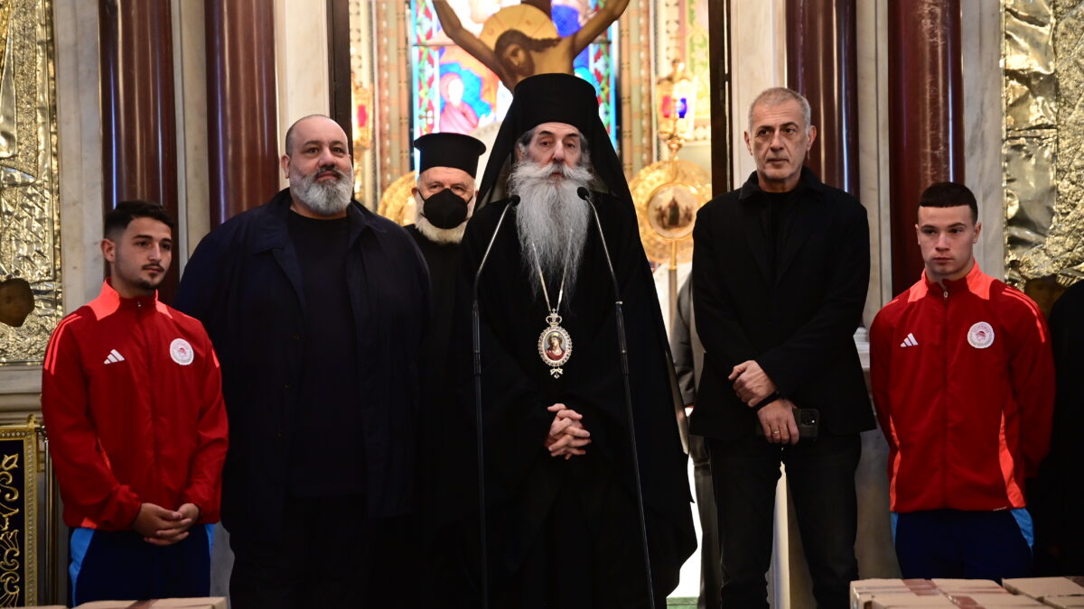 Ο Κώστας Καραπαπάς, ο Μητροπολίτης Σεραφείμ και ο Γιάννης Μώραλης