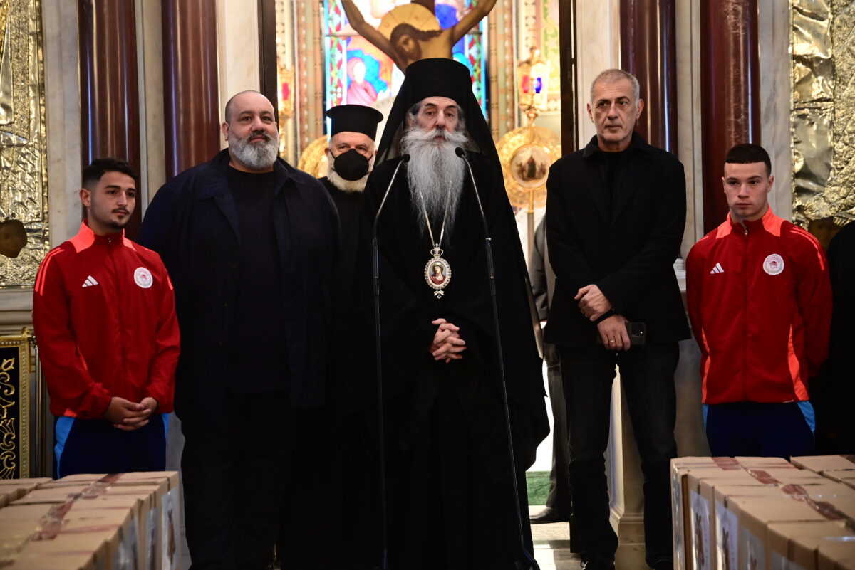 Ο Κώστας Καραπαπάς, ο Μητροπολίτης Σεραφείμ και ο Γιάννης Μώραλης
