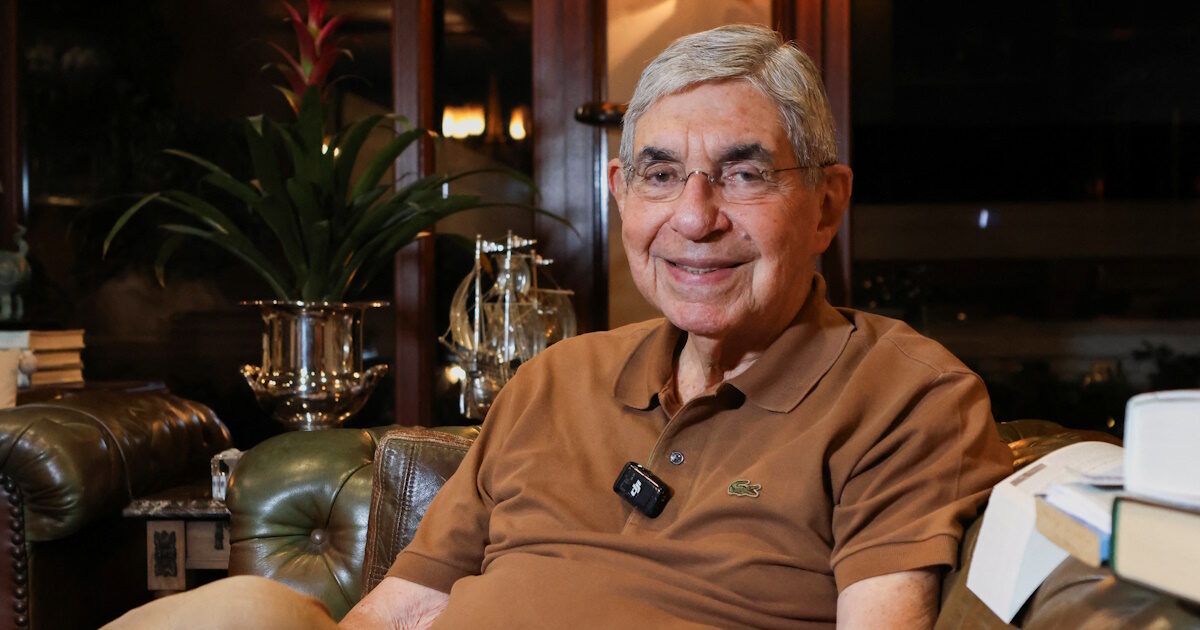 US recall the passport of former Costa Rica President and Nobel Peace Prize -winning Oscar Aria