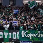 Οπαδοί του Παναθηναϊκού στο ΟΑΚΑ στην αναμέτρηση με την Εφές