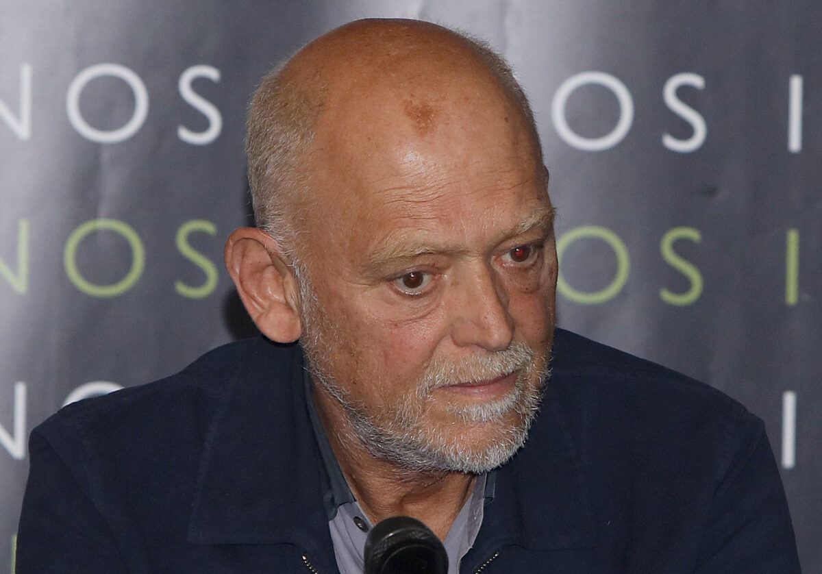 Στέλιος Παρλιάρος