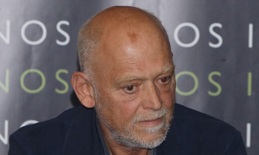 Στέλιος Παρλιάρος
