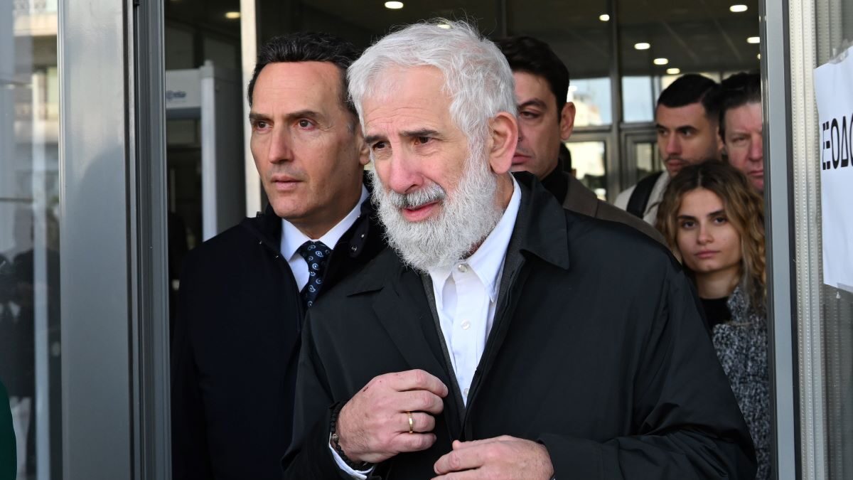 Ο Πέτρος Φιλιππίδης